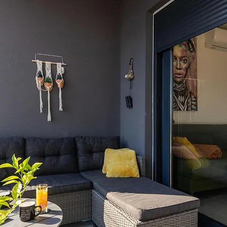 Apartment Good Vibes